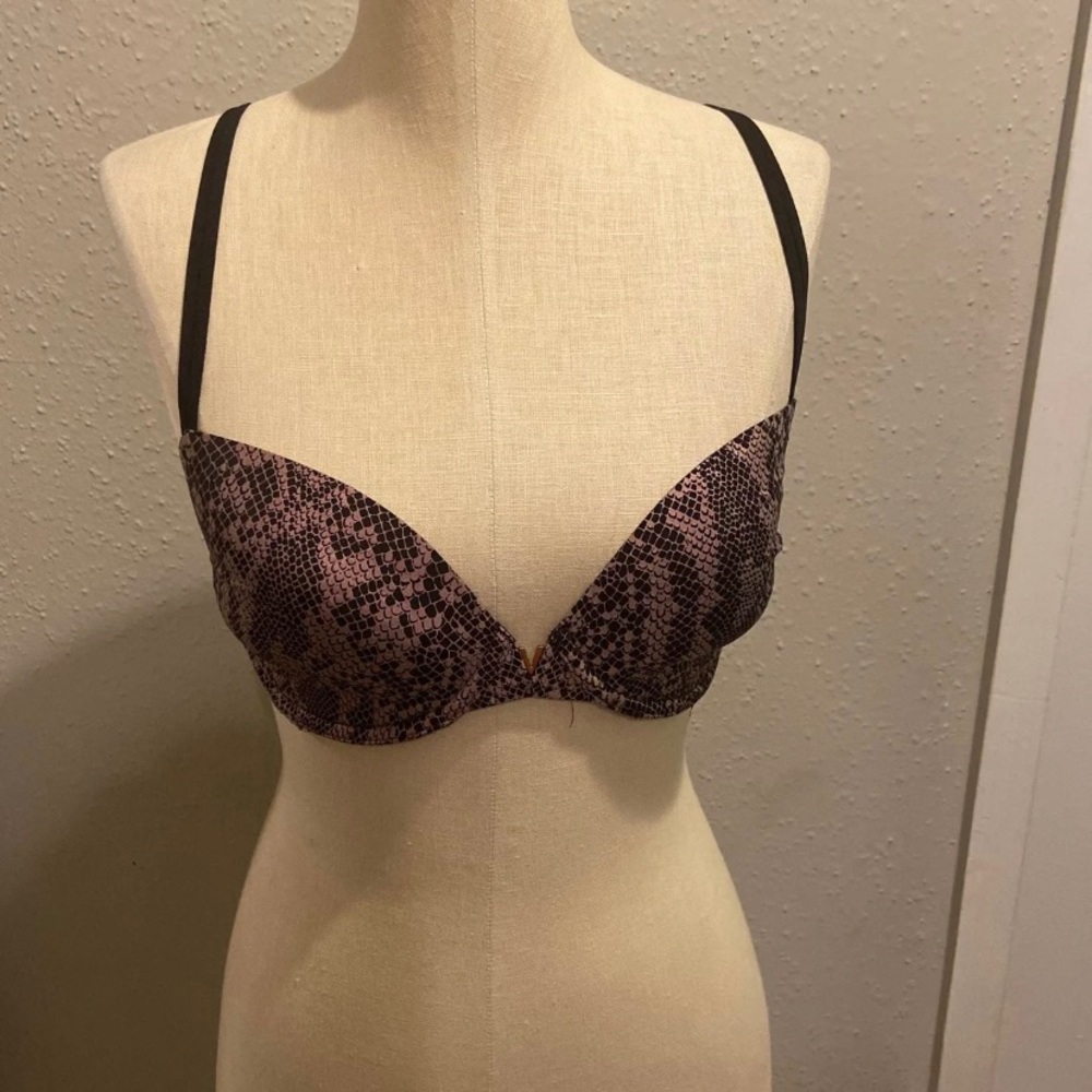 🆕Victoria Secret lined Demi bra 32DD
